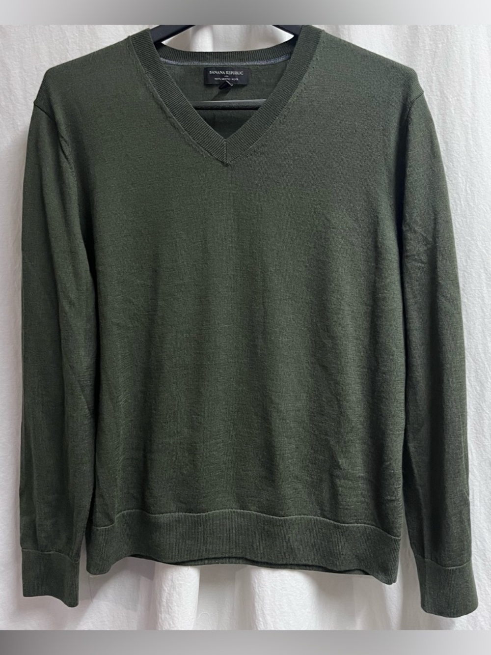 Banana Republic 100% Merino Wool Sweater Green V-neck Mens Large